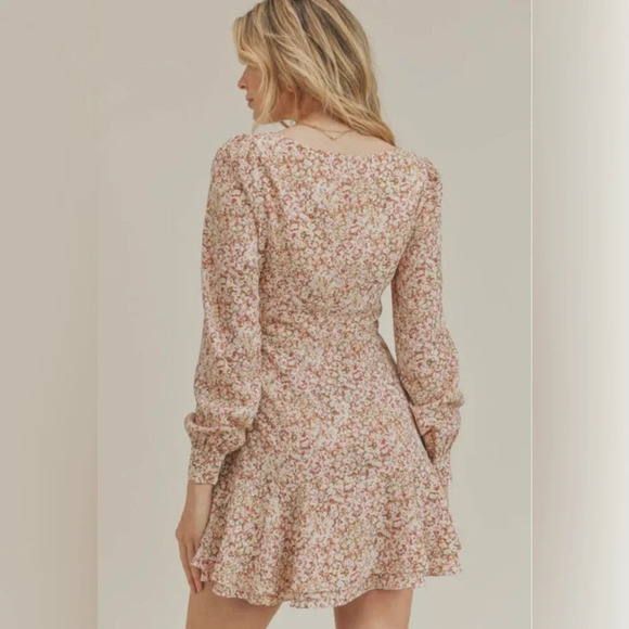 Lush | balloon long sleeve floral mini dress | Size: Medium NWOT - Picture 2 of 8